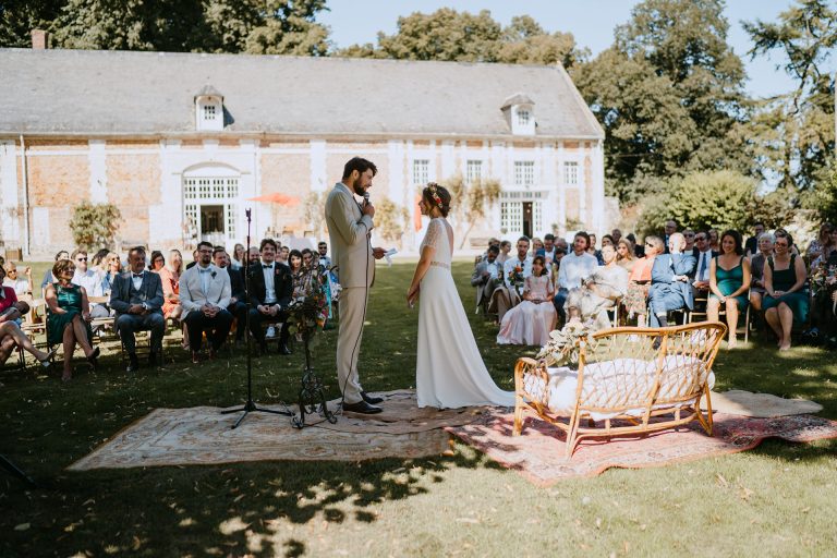 Soraya et Adrien, un mariage coloré au Château de Vauchelles dans la Somme